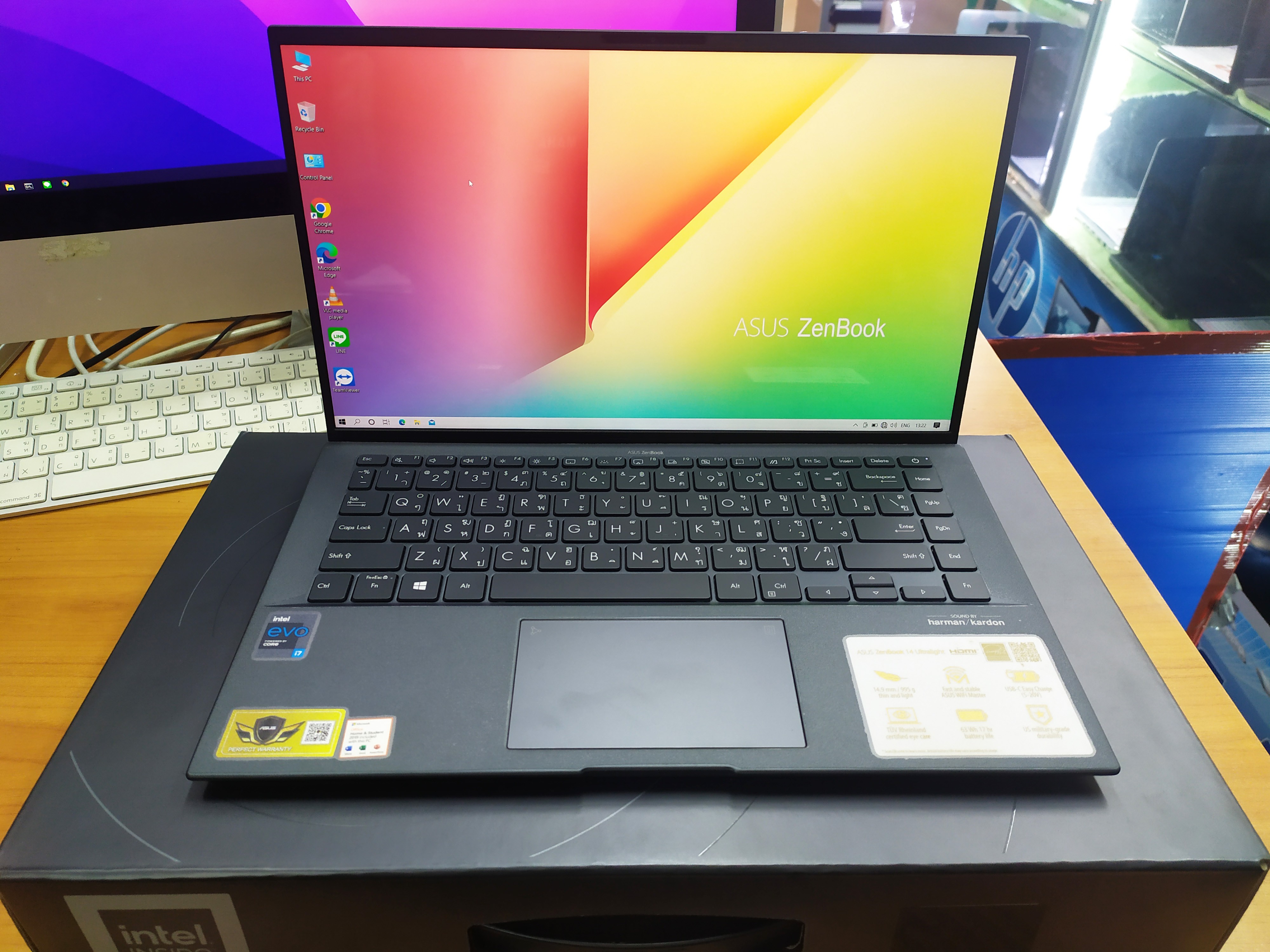 Asus ZenBook 14 Ultralight UX435EAL